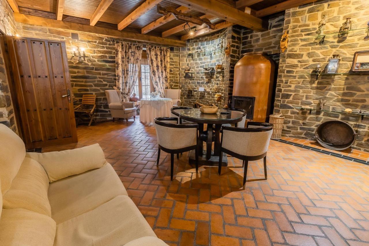 Hotel Rural El Labriego By Vivere Stays Plasenzuela Exterior photo