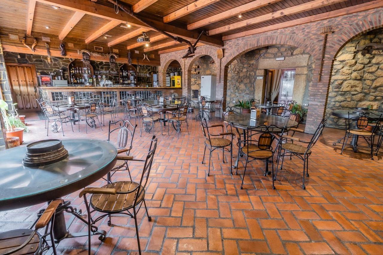 Hotel Rural El Labriego By Vivere Stays Plasenzuela Exterior photo